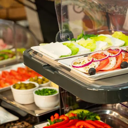 Dworski Galaktyczny Park 3* Warzymice