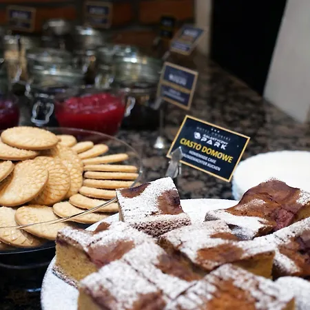 Hotel Dworski Galaktyczny Park 3*