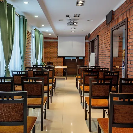 Dworski Galaktyczny Park Hotel