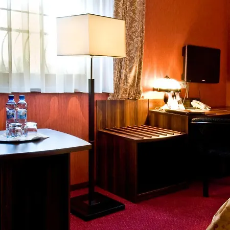 Dworski Galaktyczny Park 3*