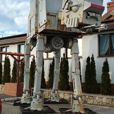 Dworski Galaktyczny Park 3* Warzymice