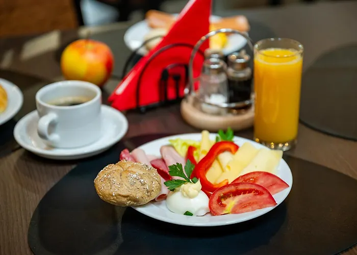 Hotel Dworski Galaktyczny Park 3*