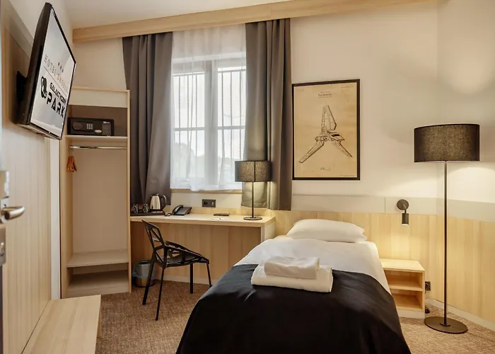 Hotel Dworski Galaktyczny Park Warzymice